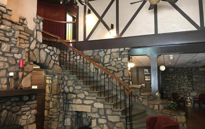 Ye Olde English Inn Hollister Kültér fotó